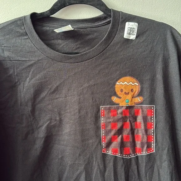 NWT Black Gingerbread Man Pocket Tshirt - Picture 2 of 7